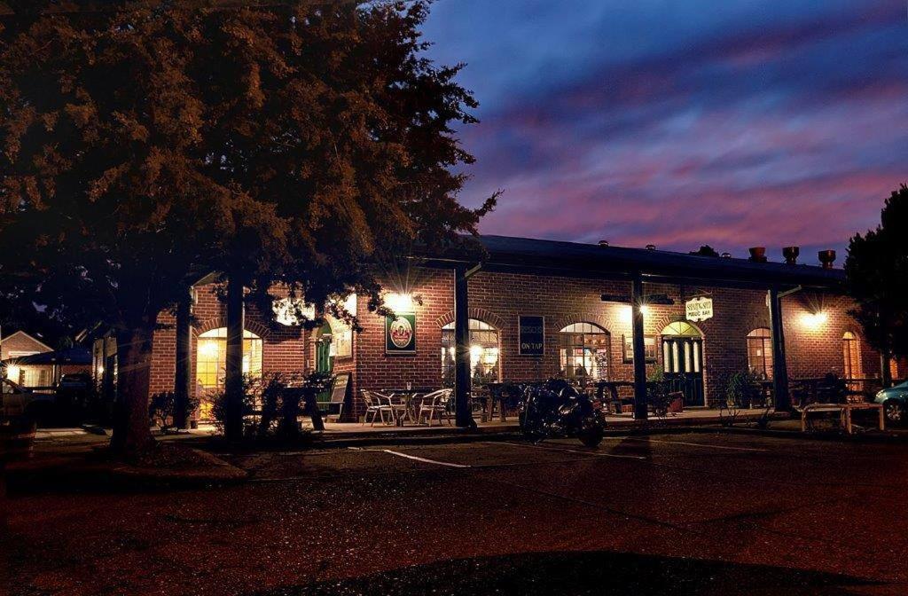 Murrumbateman Country Inn Exterior photo